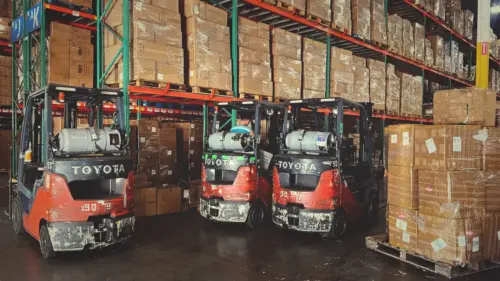 Shipping vs. Freight: Key Differences Every Business Should Know Featured Image